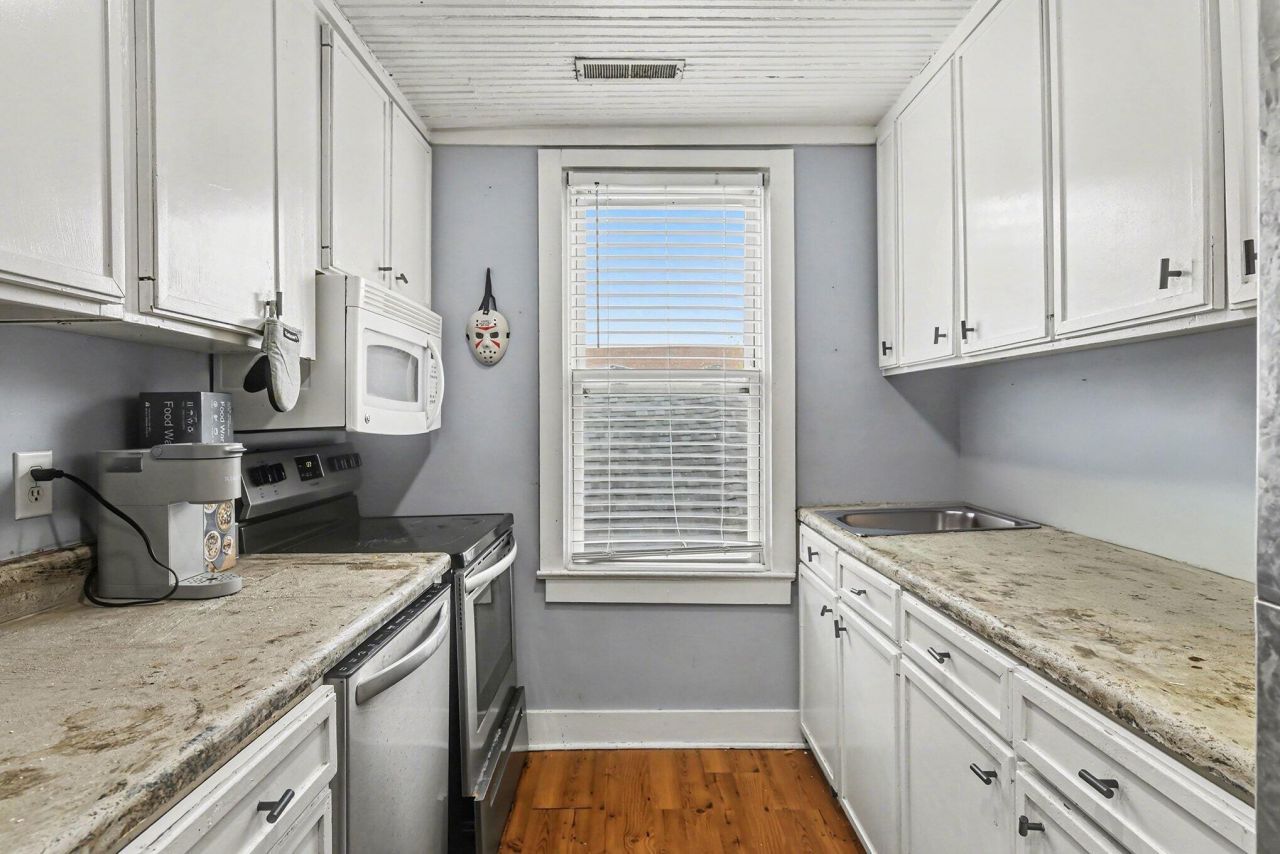 81 Simons Street Photo 25