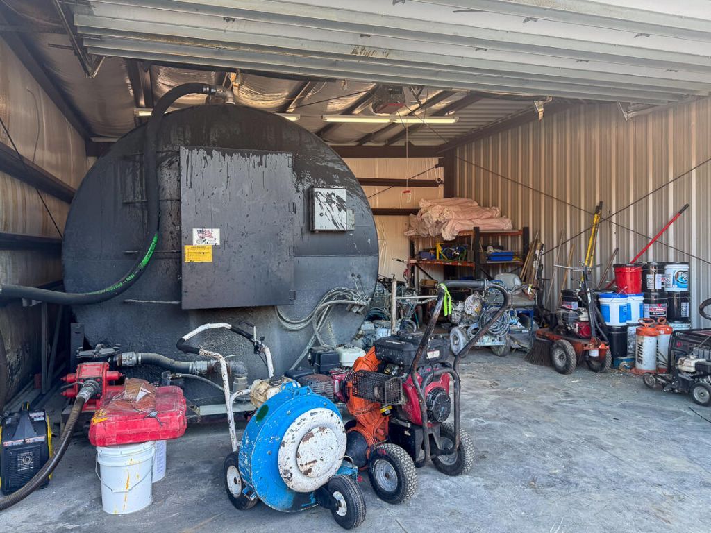 694 Greyback Road Photo 10