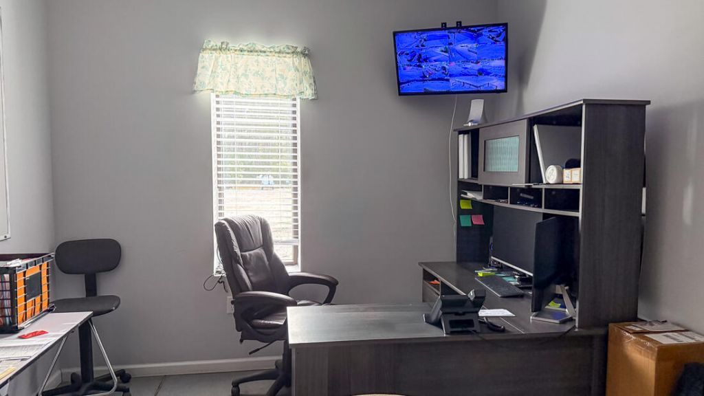 694 Greyback Road Photo 21