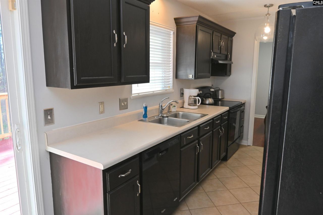 68 Cherry Grove Drive  Photo 8