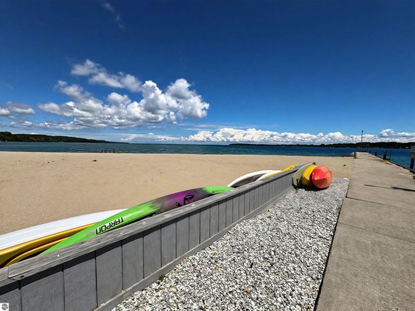 762 Waypoint Circle N, Suttons Bay, MI 49682
