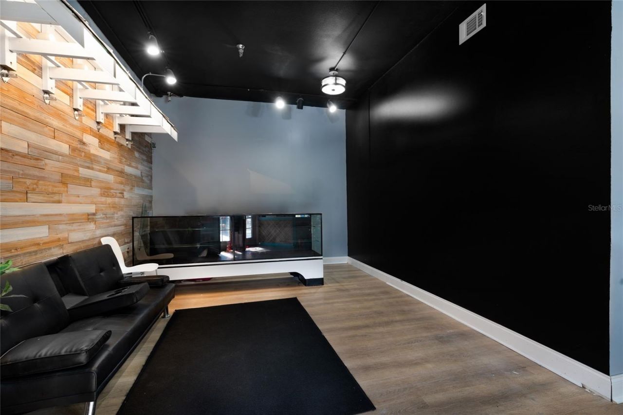 384 Flagler Avenue, New Smyrna Beach, FL 32169 Photo