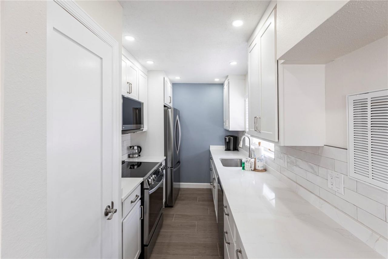 6020 Midnight Pass Road, Unit 29, Sarasota, FL 34242 Photo