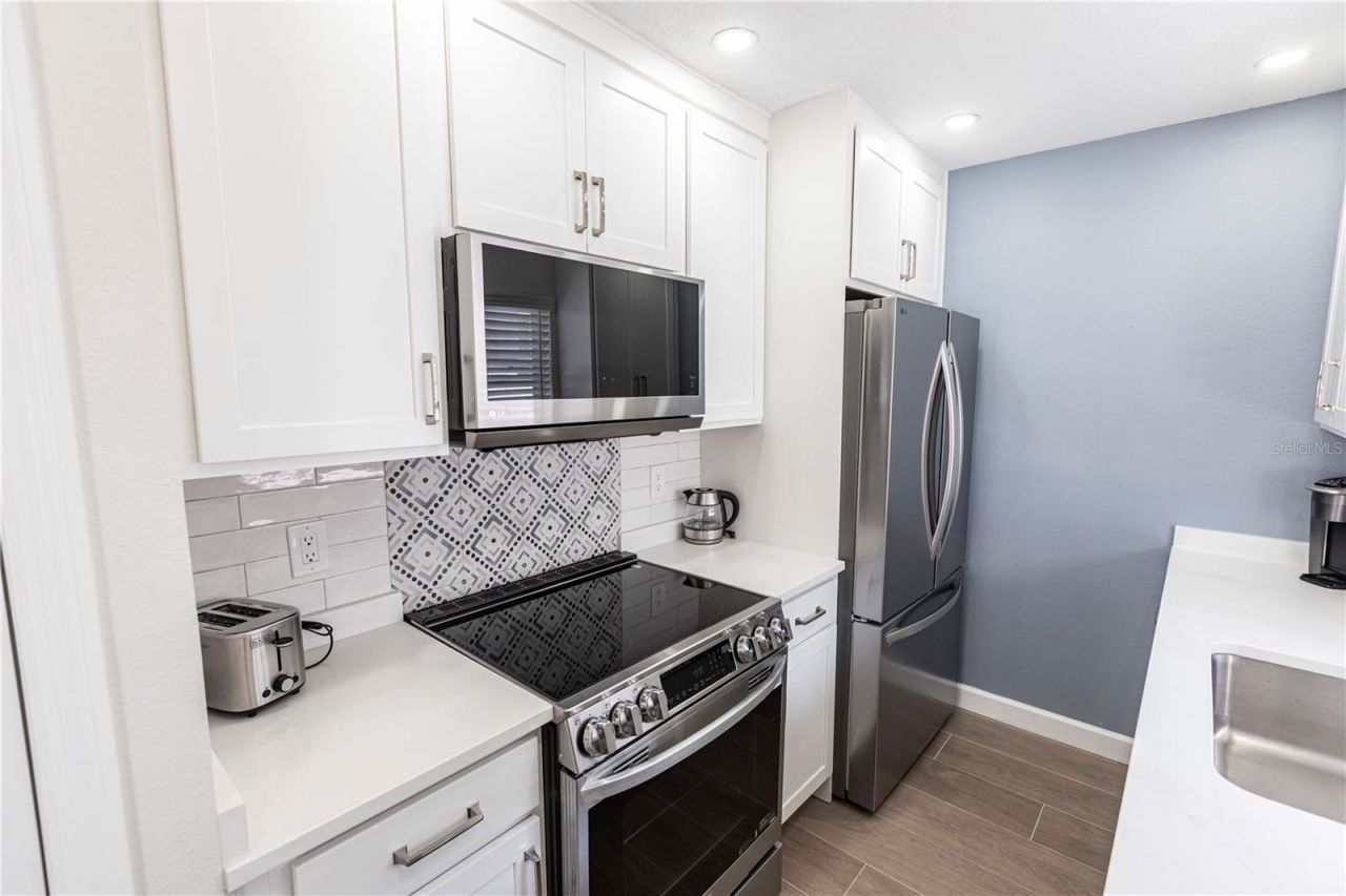 6020 Midnight Pass Road, Unit 29, Sarasota, FL 34242 Photo