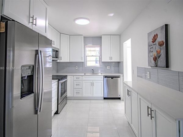 2541 Aragon Blvd , Unit 105, Sunrise, FL 33322