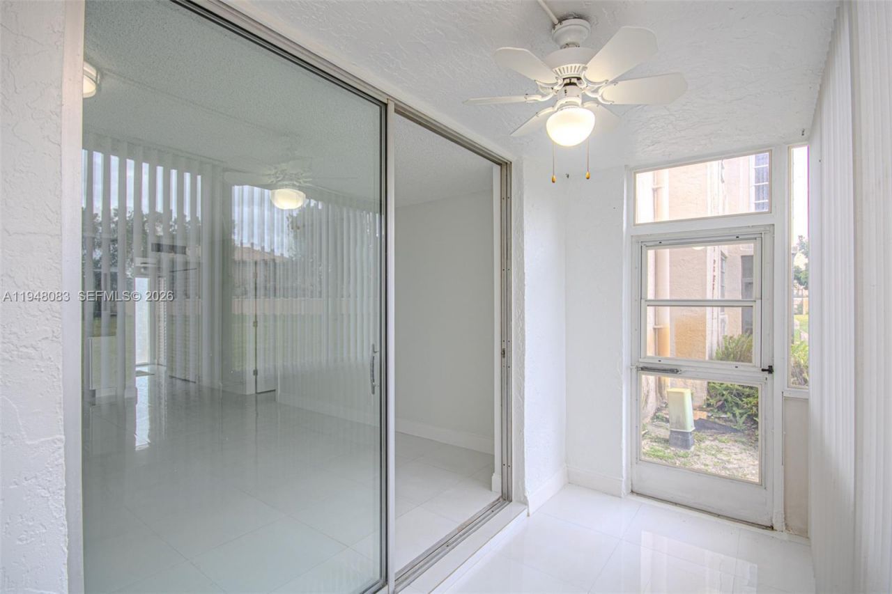 2541 Aragon Blvd , Unit 105, Sunrise, FL 33322 Photo
