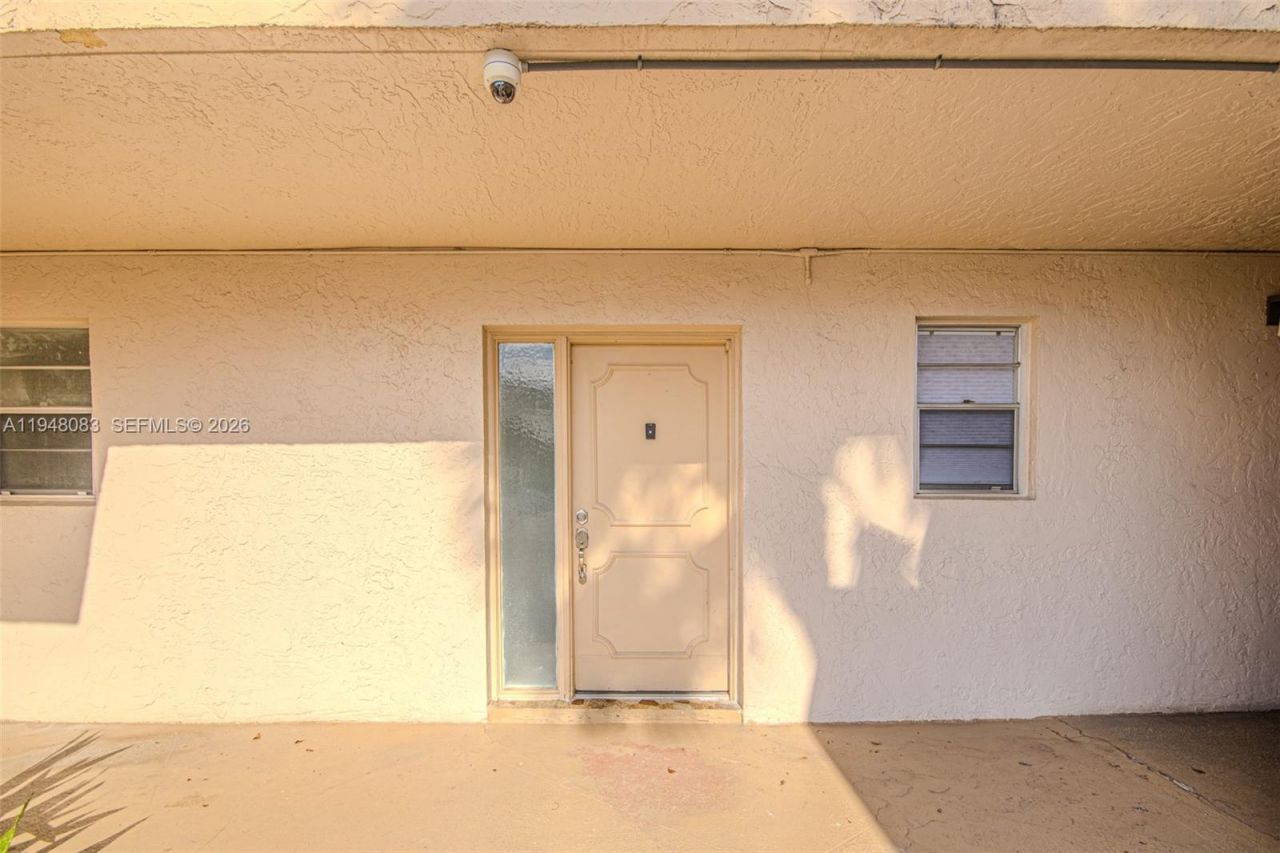 2541 Aragon Blvd , Unit 105, Sunrise, FL 33322 Photo