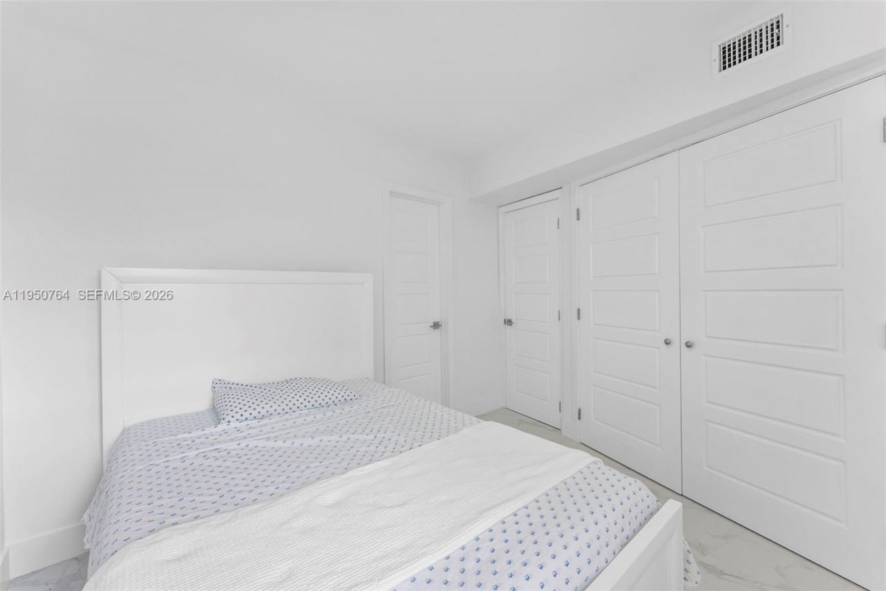 3250 NE 28th St, Unit 403, Fort Lauderdale, FL 33308 Photo