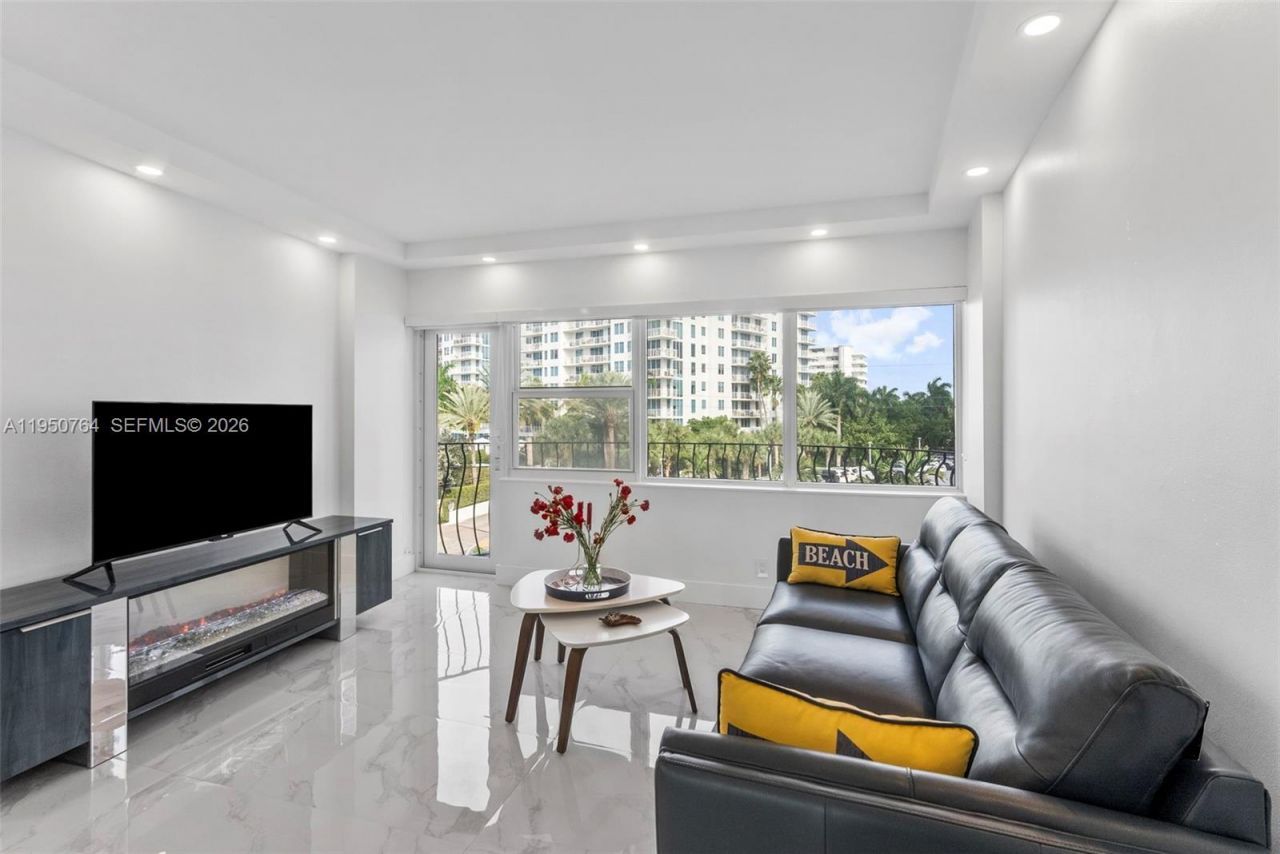 3250 NE 28th St, Unit 403, Fort Lauderdale, FL 33308 Photo
