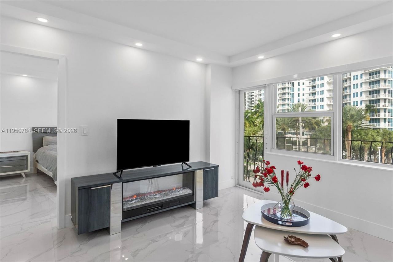 3250 NE 28th St, Unit 403, Fort Lauderdale, FL 33308 Photo