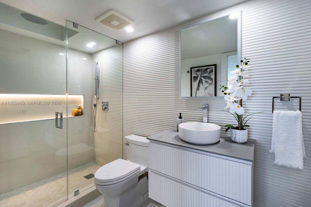 1000 NE Quayside Ter, Unit 1205, Miami, FL 33138 Photo