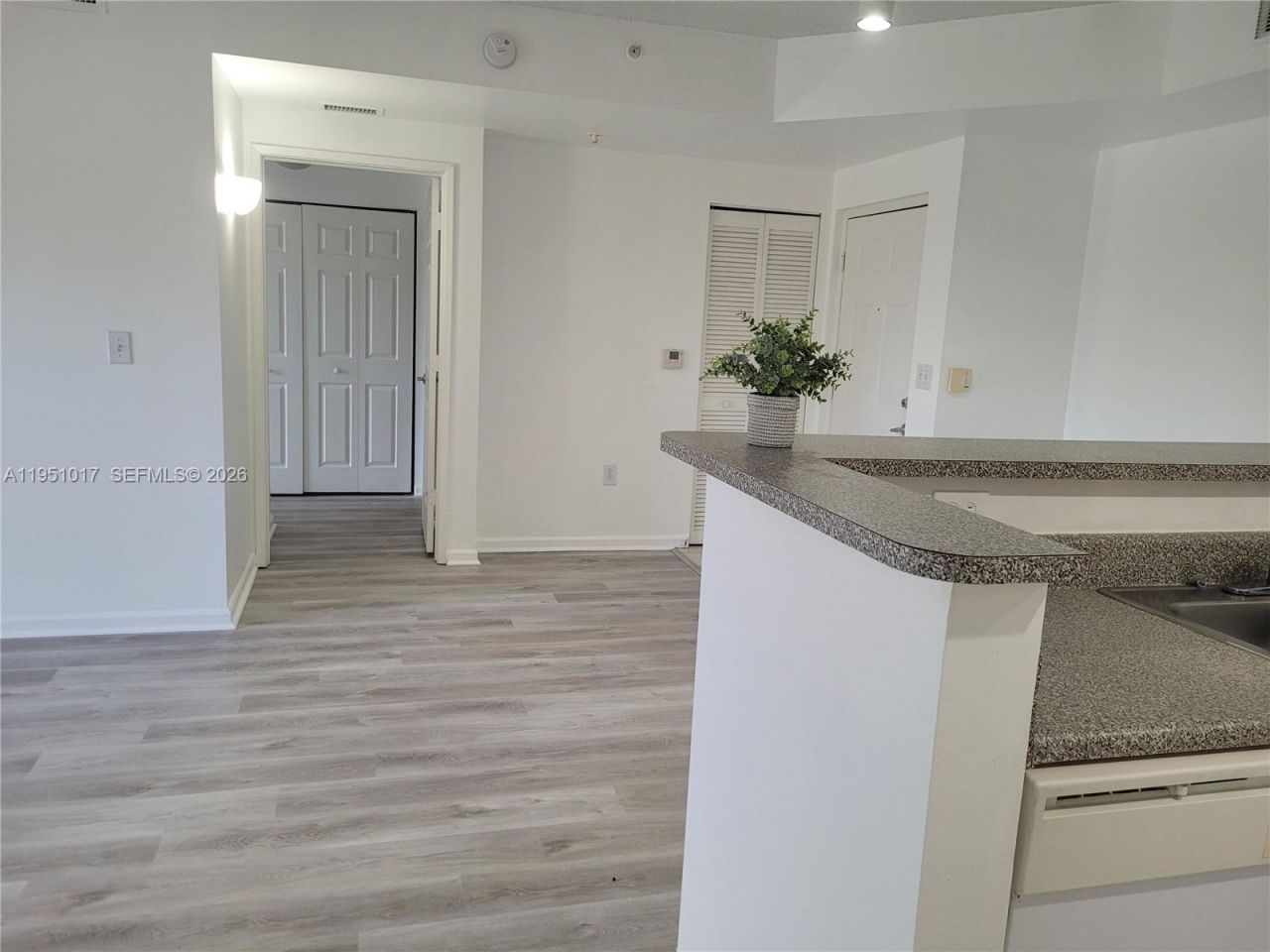 7910 N Nob Hill Rd, Unit 105, Tamarac, FL 33321 Photo