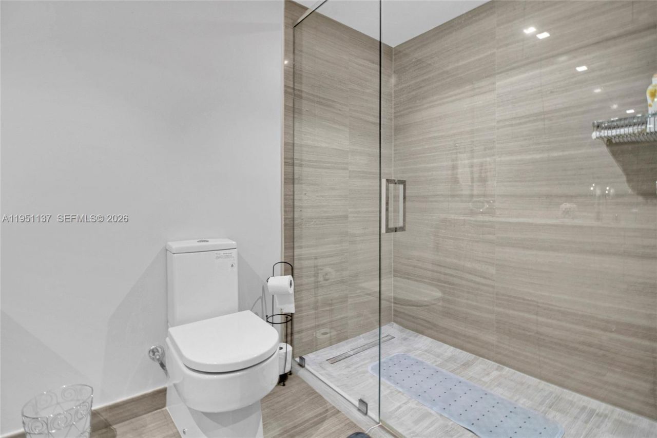 18975 Collins Ave , Unit Cabana 23, Sunny Isles Beach, FL 33160 Photo