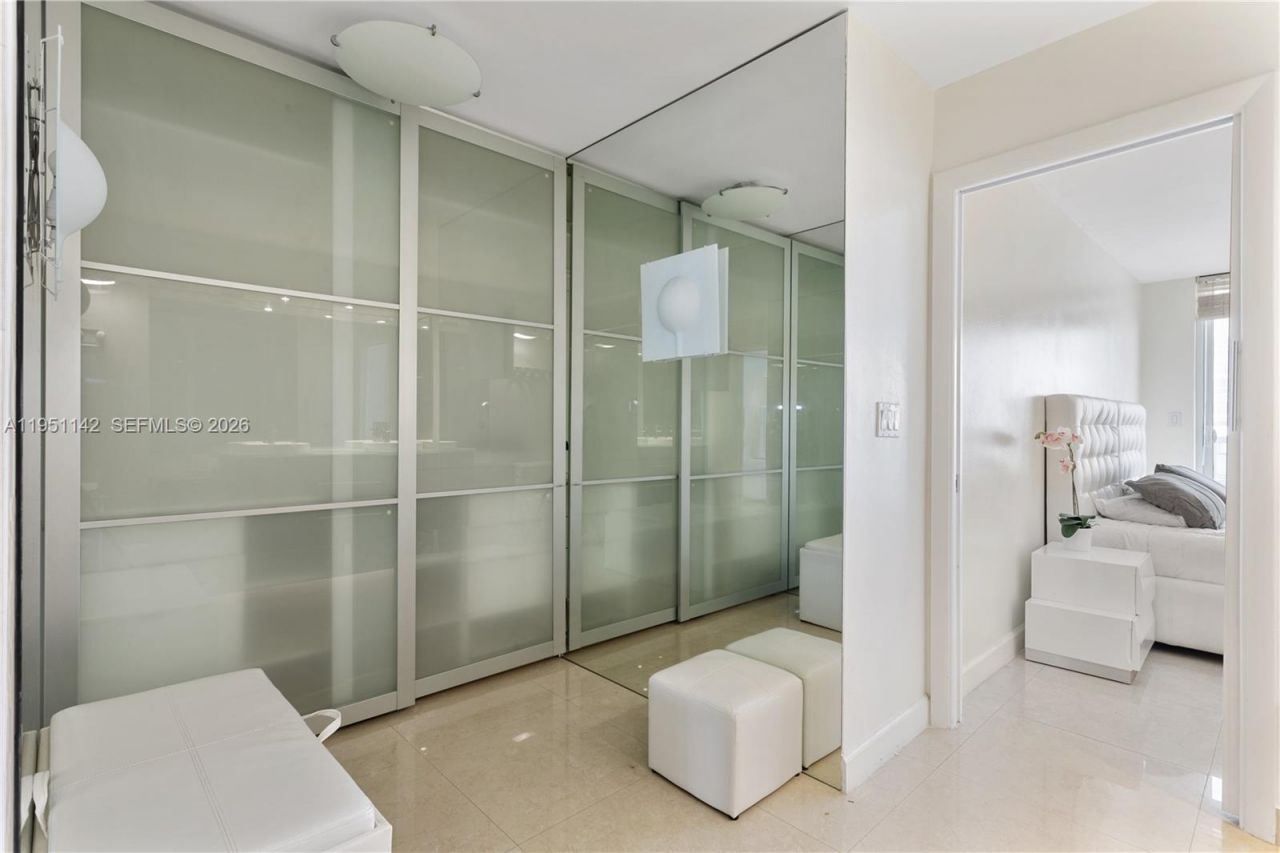 2401 Collins Ave, Unit 1110, Miami Beach, FL 33140 Photo