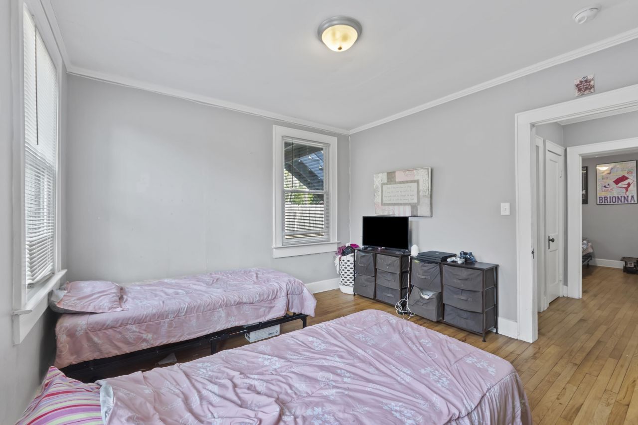 311 Warren Street Photo 21