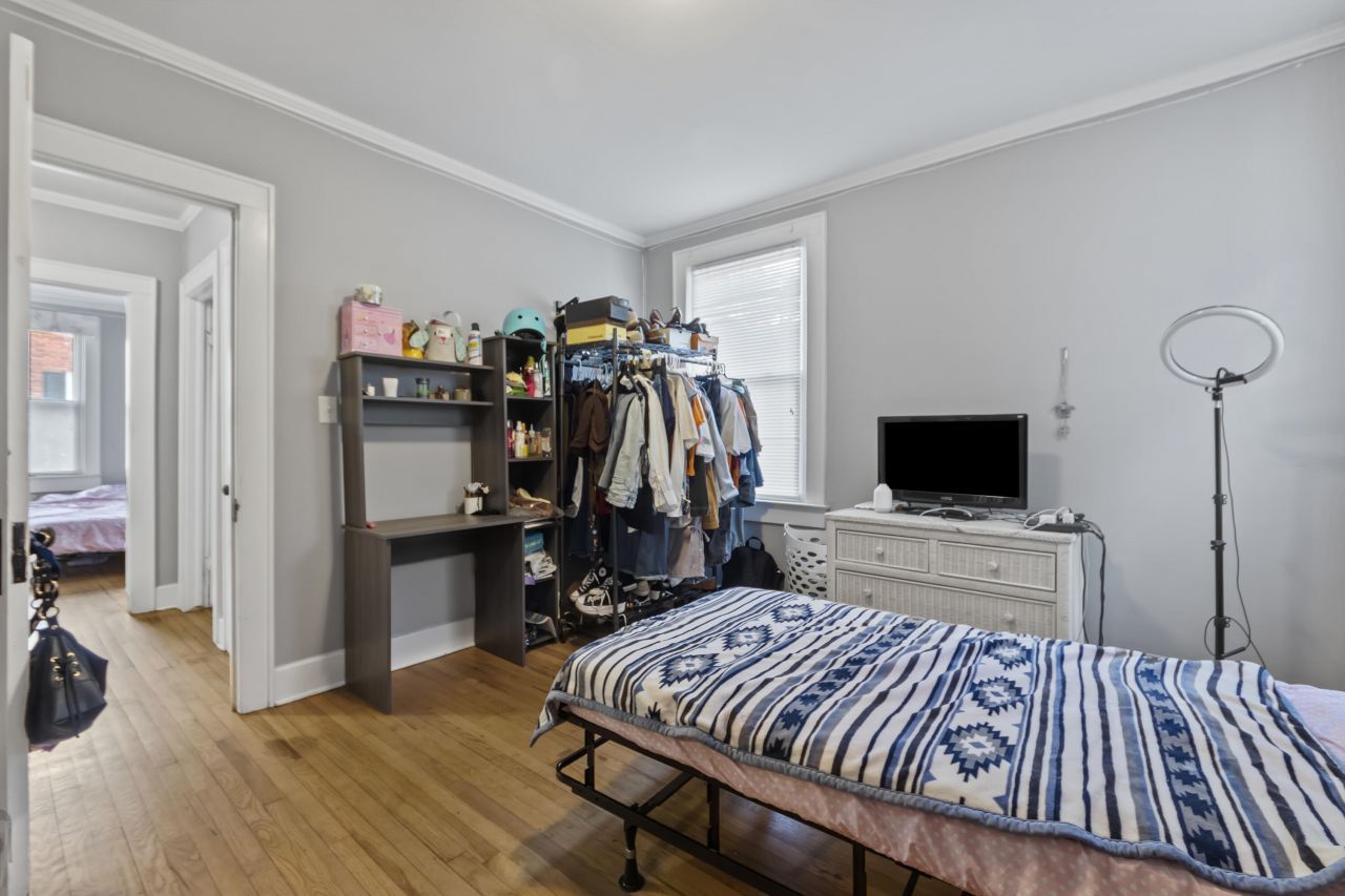 311 Warren Street Photo 24