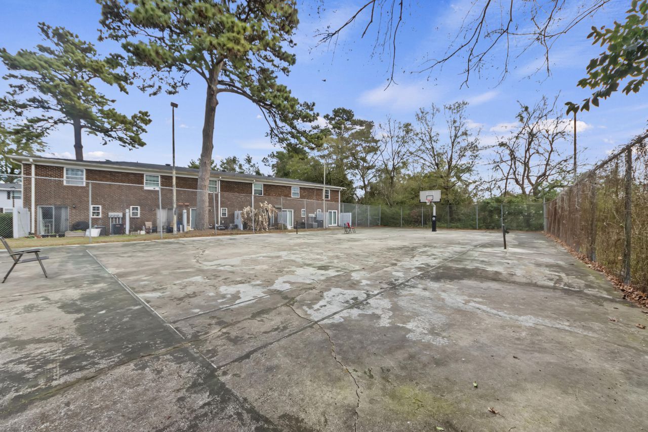 311 Warren Street Photo 4