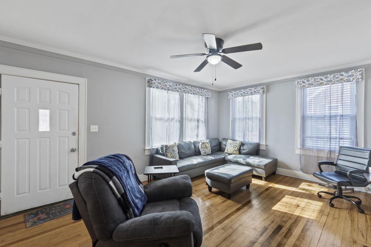 311 Warren Street Photo 7