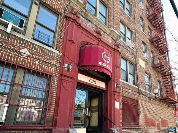 1372 Shakespear Avenue, Unit 2H, Bronx, NY 10452