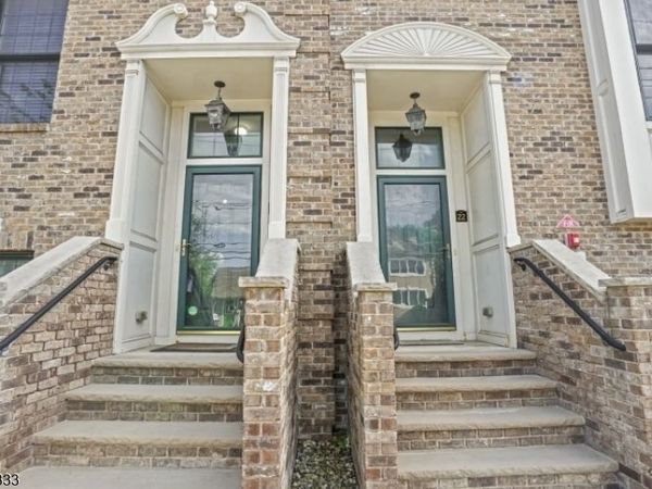 20 Bloomfield Ave, Essex Fells, NJ 07021