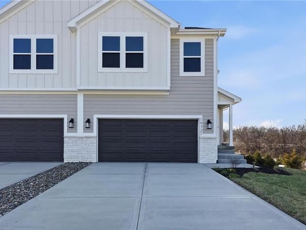 19721 W 195th Place, Spring Hill, KS 66083