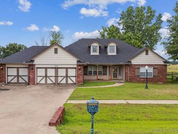 1018 W Evergreen Street, Skiatook, OK 74070