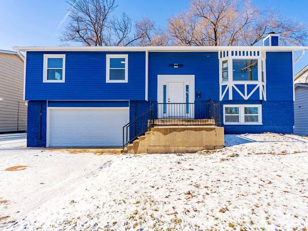 1116 S Busse Road, Mount Prospect, IL 60056