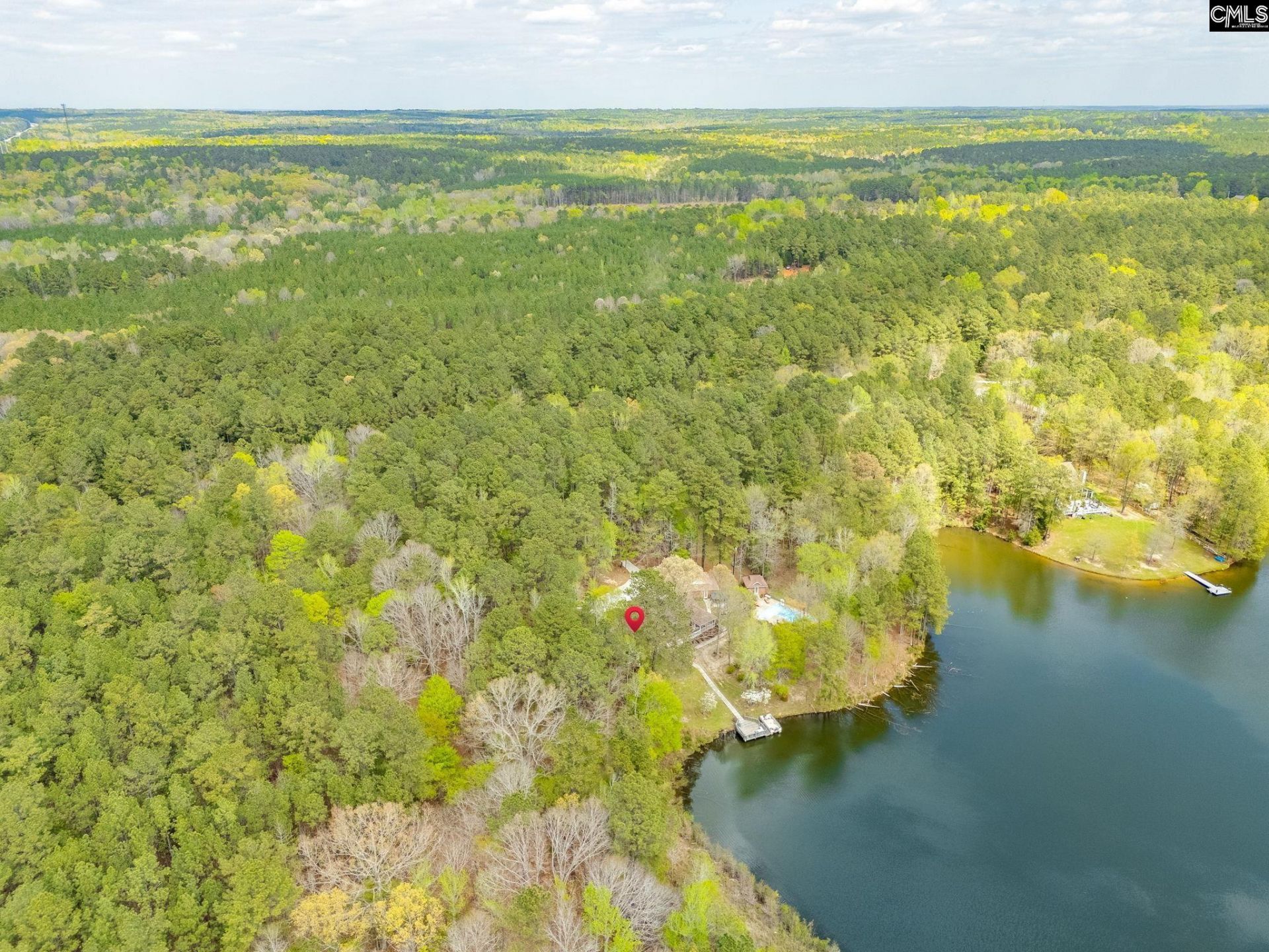 325 Derrick Lane Photo 14