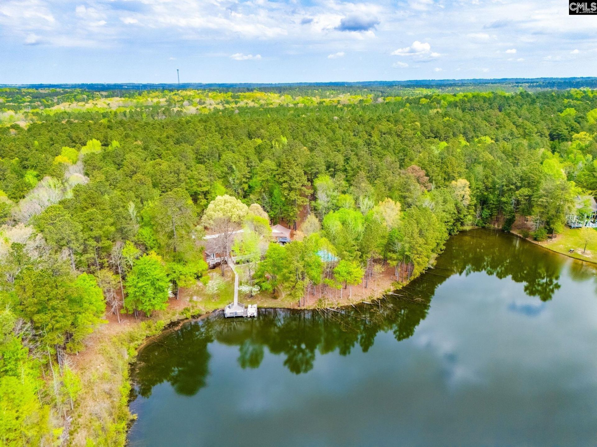 325 Derrick Lane Photo 19