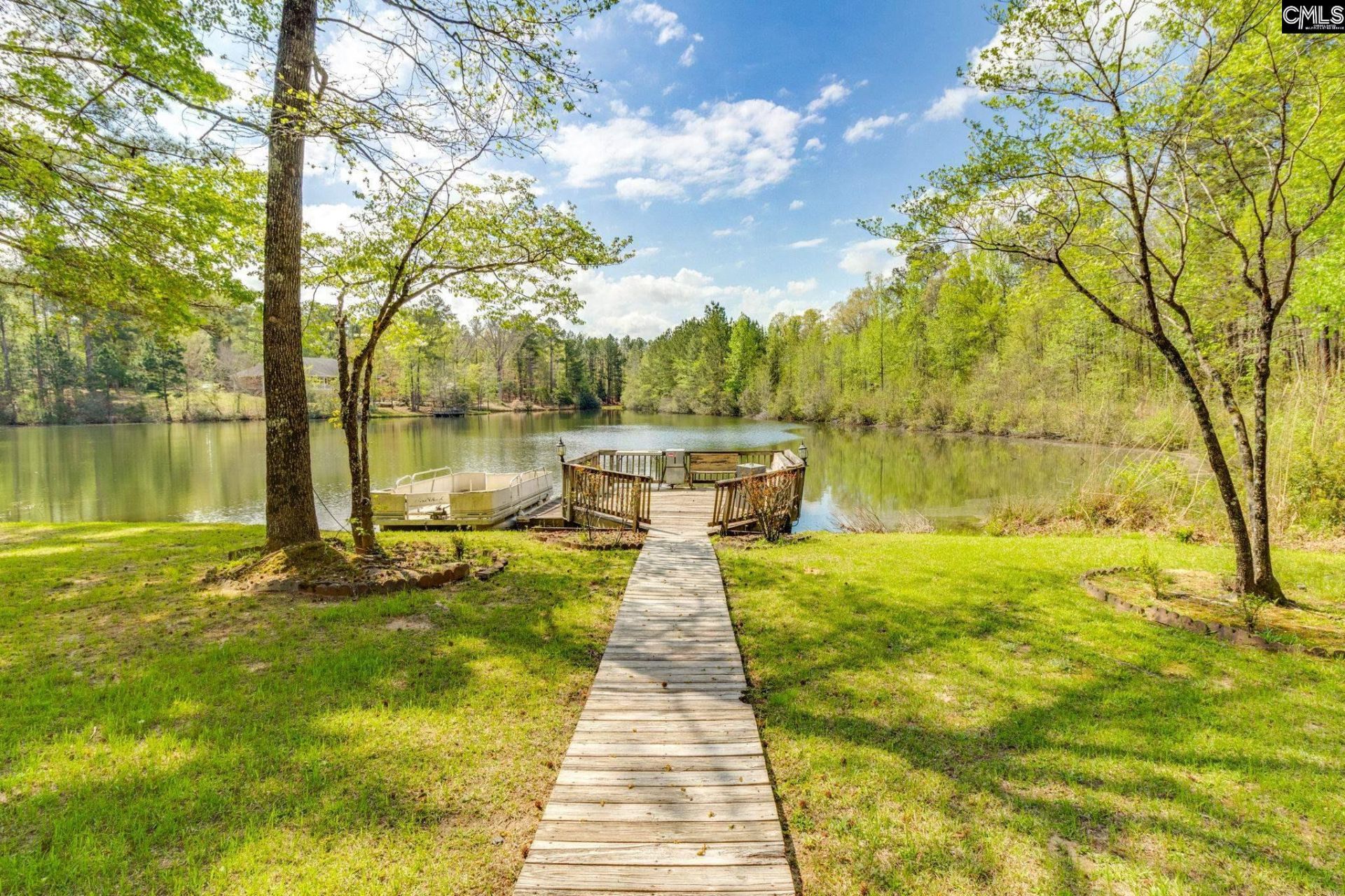 325 Derrick Lane Photo 23