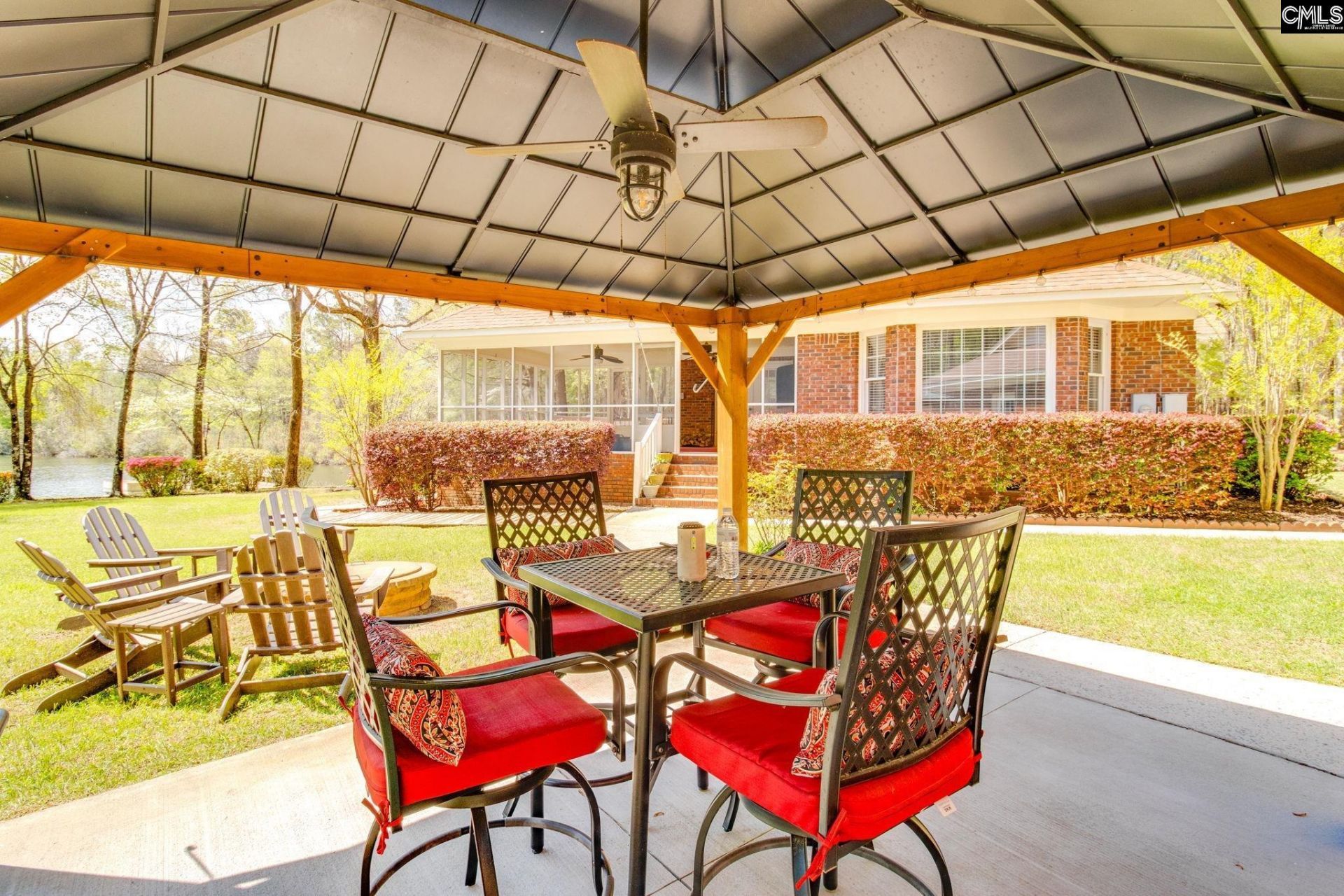 325 Derrick Lane Photo 28