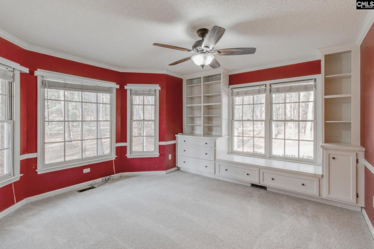 325 Derrick Lane  Photo 30