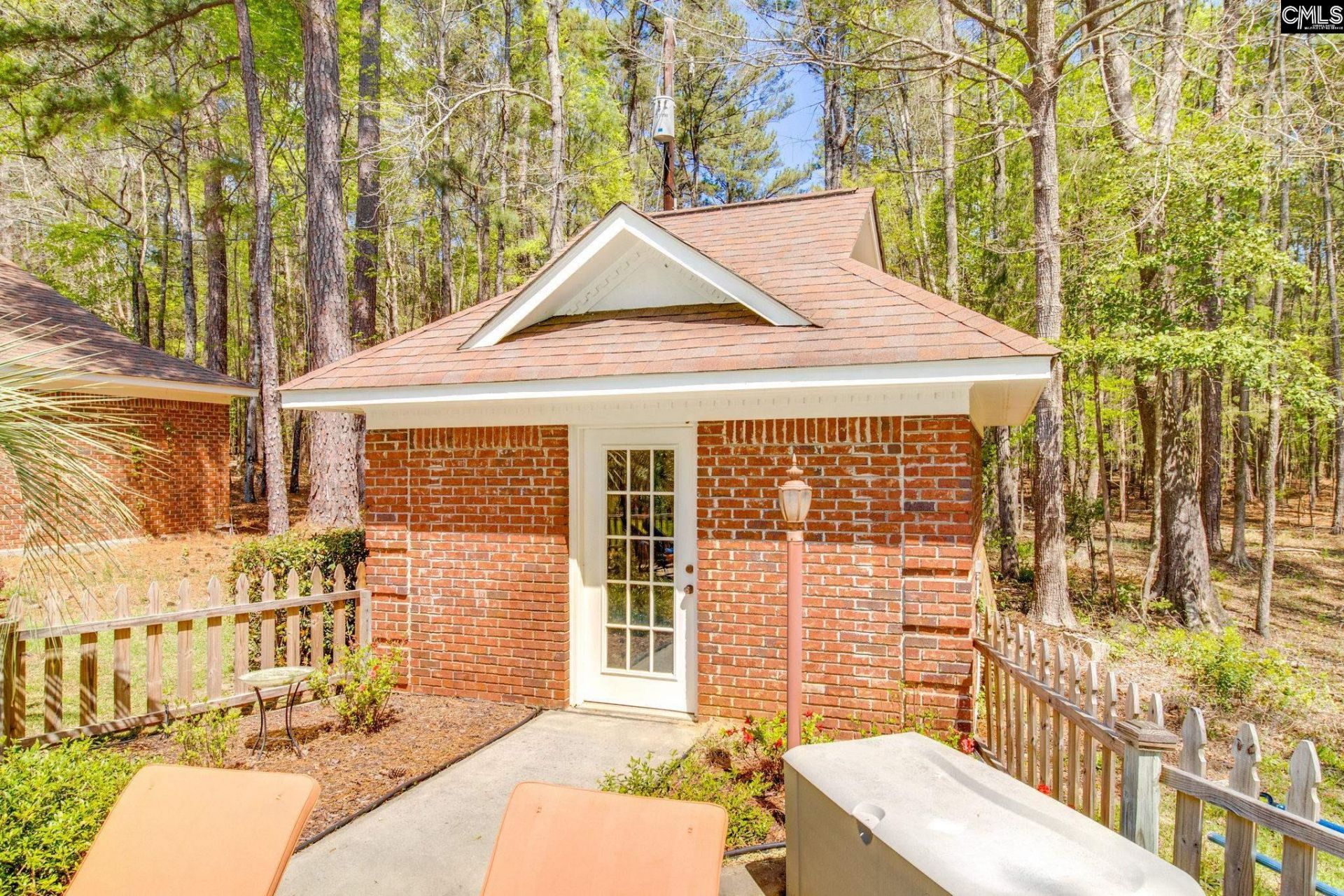 325 Derrick Lane Photo 31