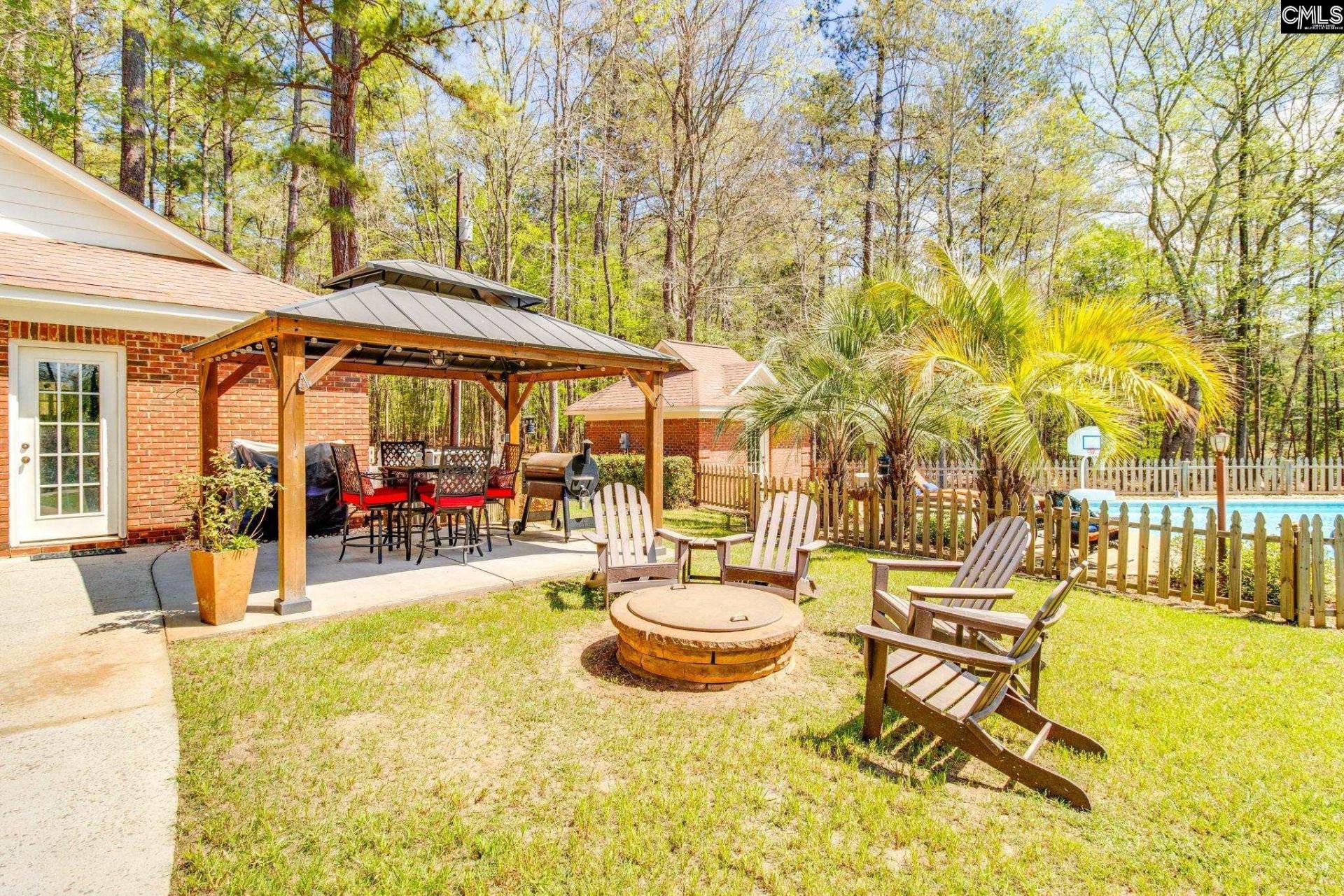 325 Derrick Lane Photo 33