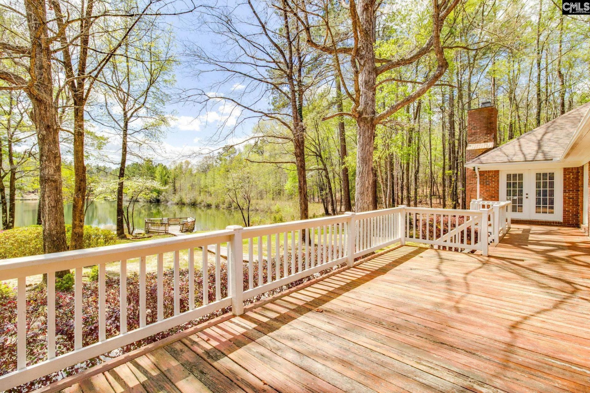 325 Derrick Lane Photo 38