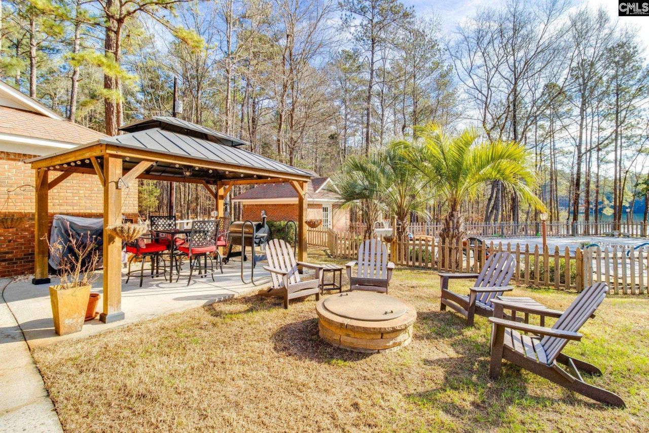 325 Derrick Lane  Photo 44