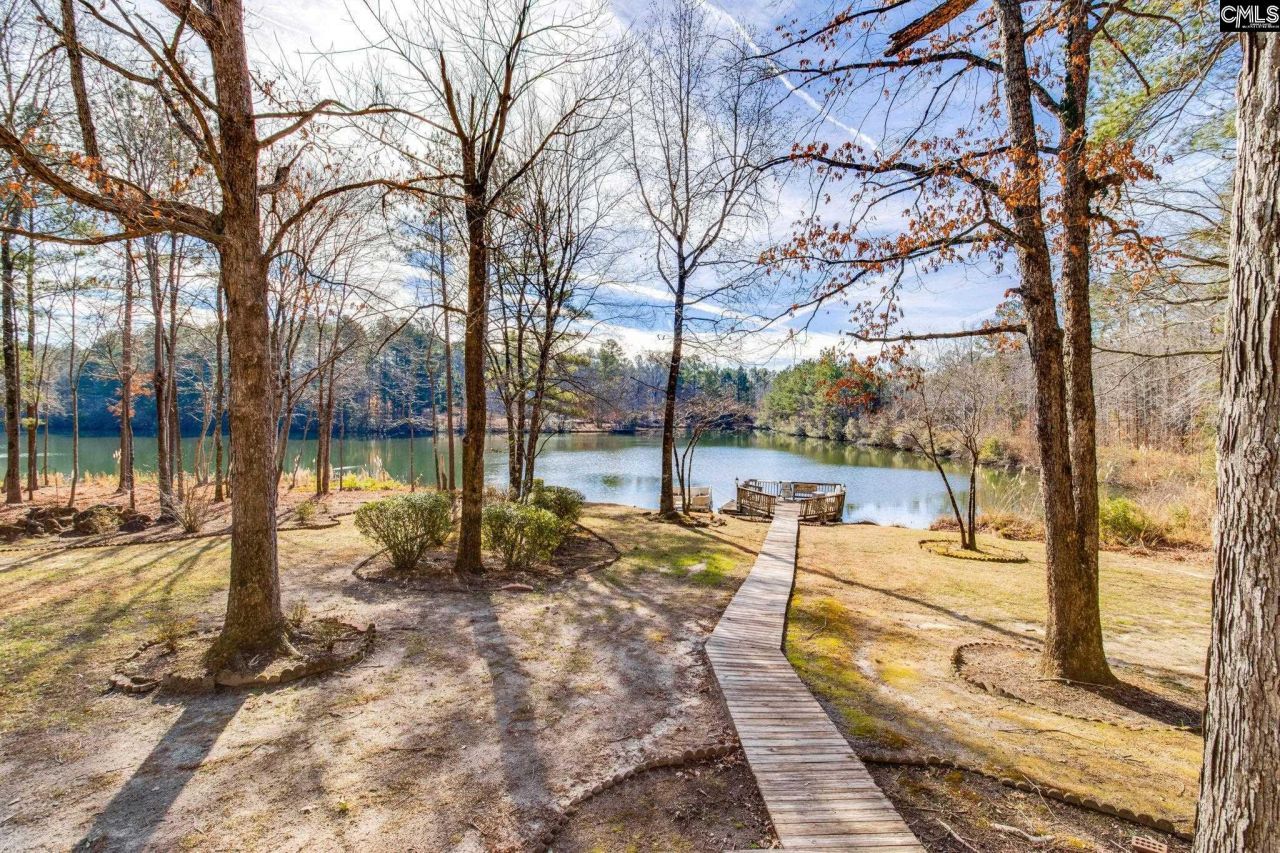 325 Derrick Lane  Photo 50