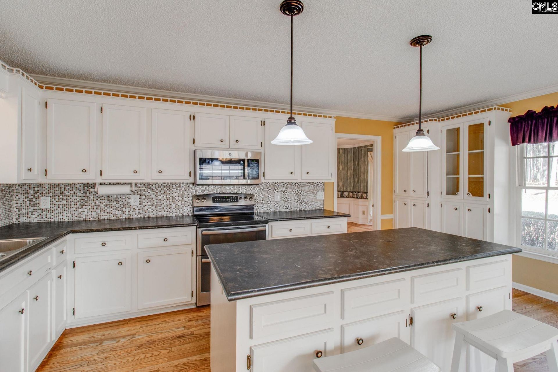 325 Derrick Lane Photo 55