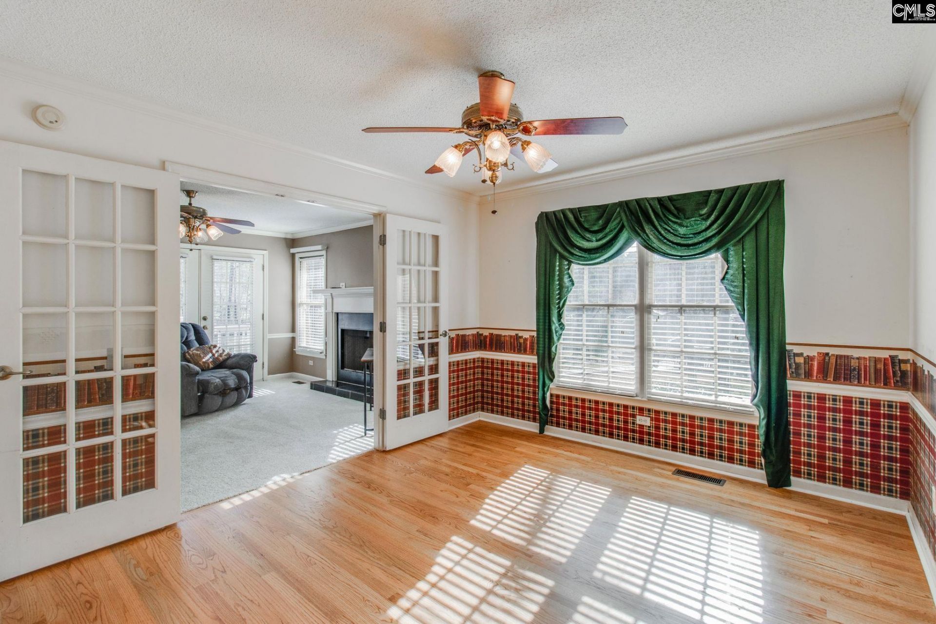 325 Derrick Lane Photo 58