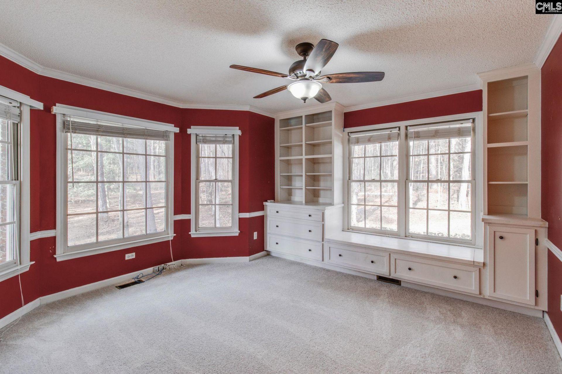 325 Derrick Lane Photo 68