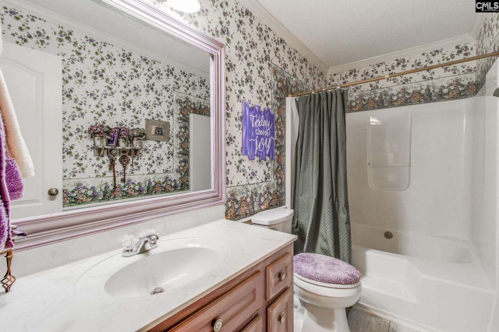 325 Derrick Lane Photo 73