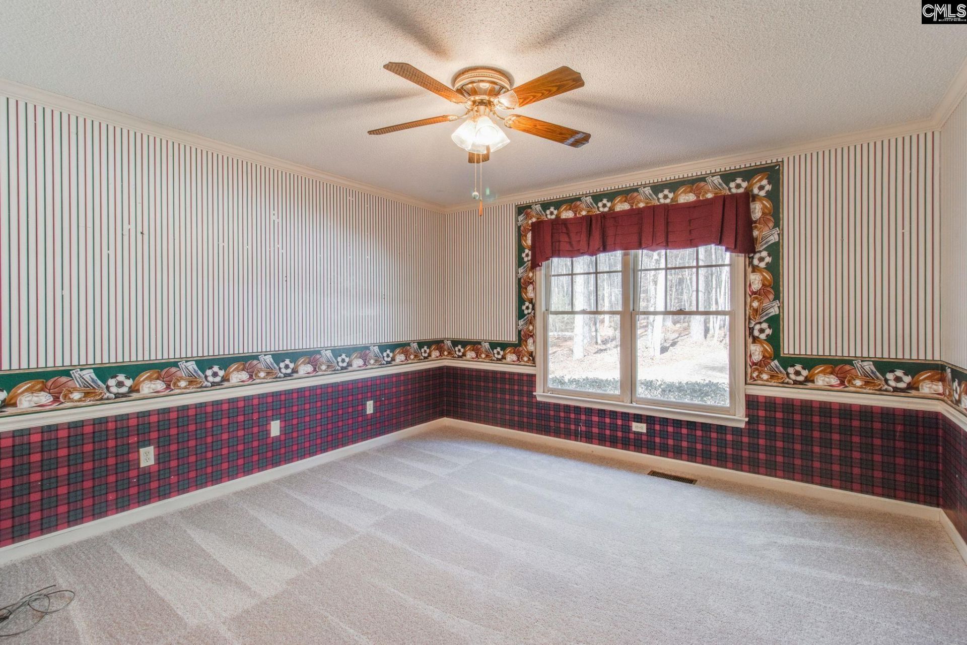 325 Derrick Lane Photo 74