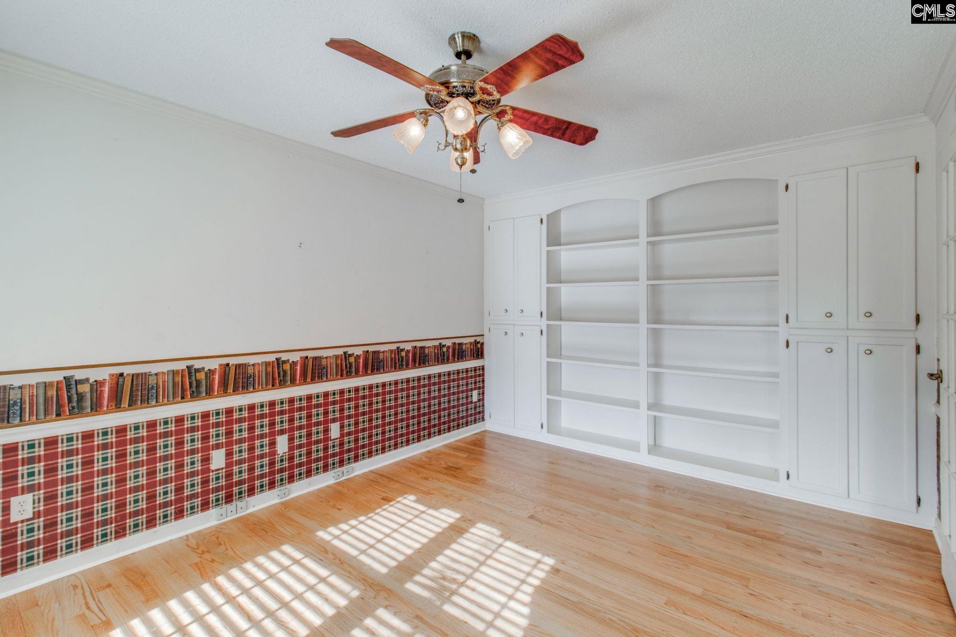 325 Derrick Lane Photo 76