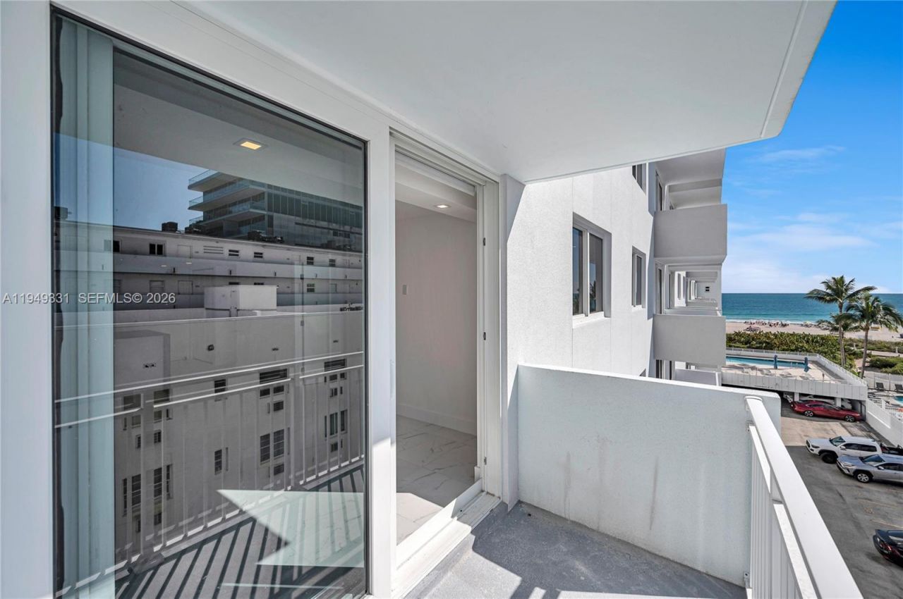 345 Ocean Dr, Unit 508, Miami Beach, FL 33139 Photo