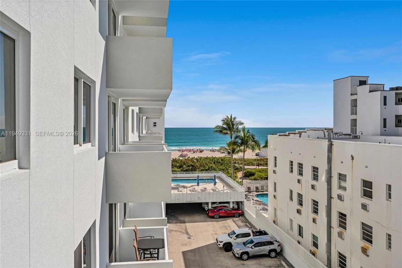 345 Ocean Dr, Unit 508, Miami Beach, FL 33139 Photo