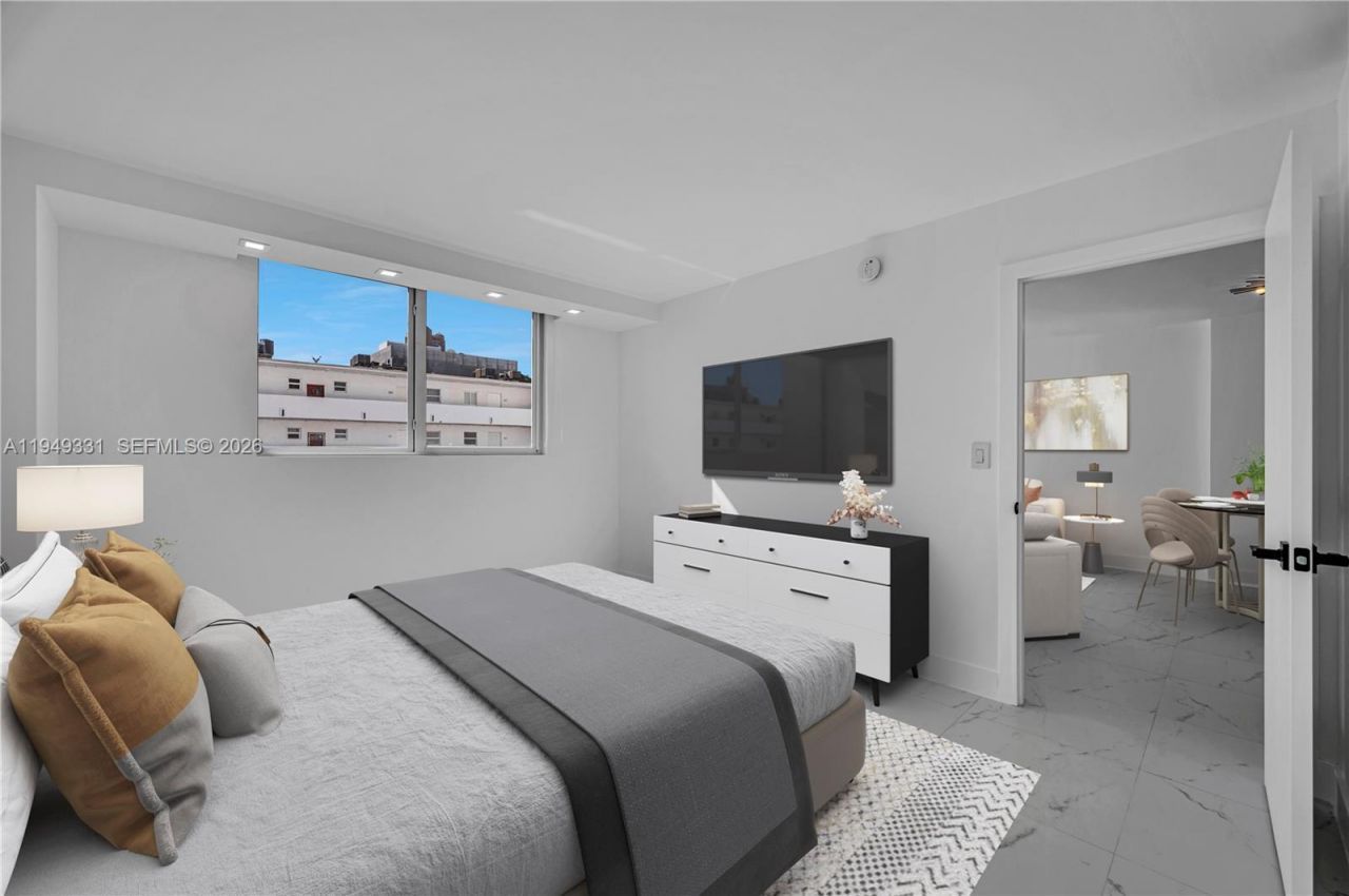 345 Ocean Dr, Unit 508, Miami Beach, FL 33139 Photo