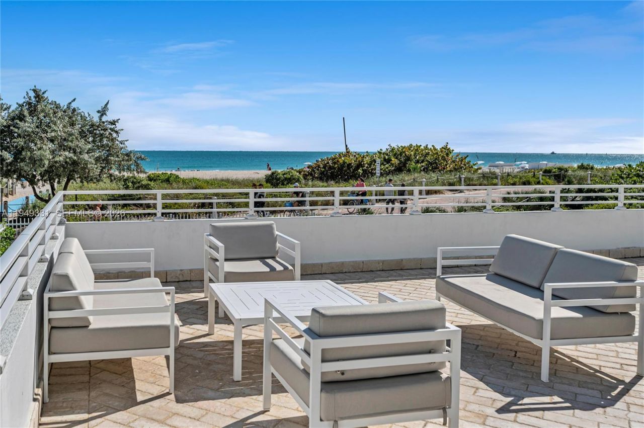 345 Ocean Dr, Unit 508, Miami Beach, FL 33139 Photo