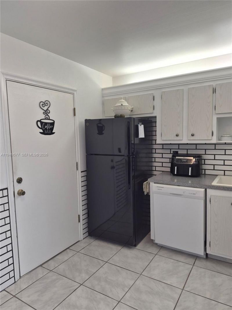4751 NW 21st St, Unit 407, Lauderhill, FL 33313 Photo