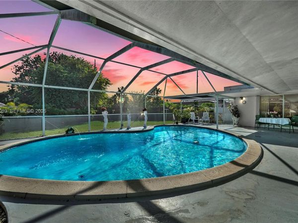 11260 SW 181st Ter, Miami, FL 33157