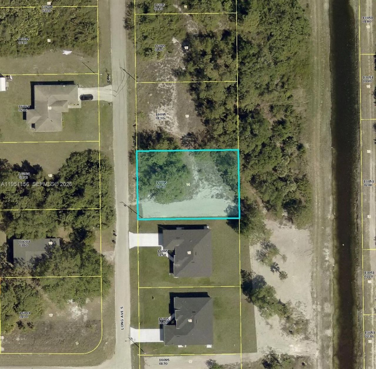 467 Long Ave S, Lehigh Acres, FL 33974 Main Photo